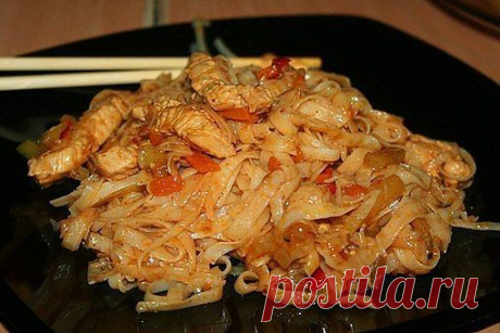 Филе индейки с рисовой лапшой, овощами и соусом терияки | Семья и дом