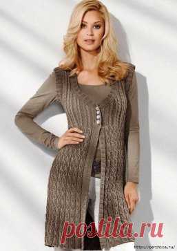 Шикарный жилет спицами
 Элегантный длинный жилет связанный спицами будет достаточно красиво смотрется как с юбкой так и с брюками.Размеры жилета: 36/38 (40/42) 44/46.Длина жилета 89 см.
источник
Вам потребуется: 700 (750) 800 г пряжи типа Bamboo-Cotton от Junghans-Wolle светло-каштанового цвета (70% вискоза (бамбук целлюлозы), 30 % хлопок, 50 г/95 м); спицы № 3,5-4,5, круг. спицы № 3-3,5 длиной 100 см, 5 пуговиц.
Вязаную деталь после окончания узора  вязать примерно на 8 сантиметров длиннее, ч
