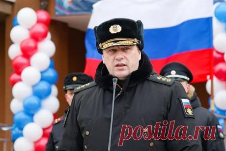 Назначен новый командующий Тихоокеанским флотом России. Адмирал Виктор Лиина назначен на должность командующего Тихоокеанским флотом России, сменив на этом посту ушедшего в отставку адмирала Сергея Авакянца. Об этом стало известно ТАСС. Ранее Лиина командовал Балтийским флотом. Освободившуюся позицию займет вице-адмирал Владимир Воробьев.