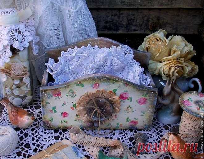 Деревянная журнальница "Кружевница" - белый,розы,шебби,рукольница,винтаж