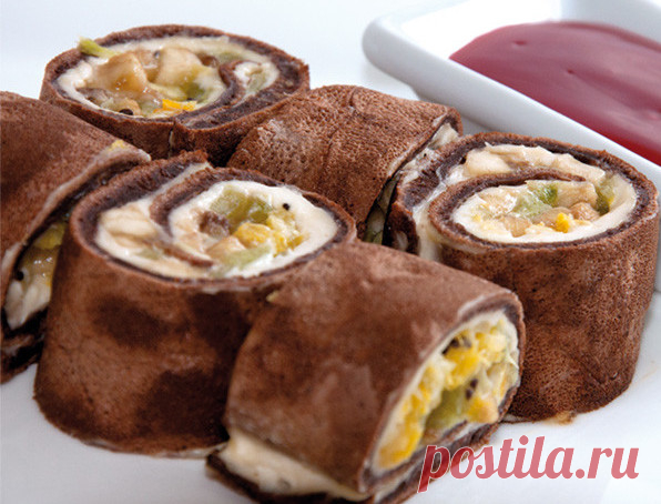 ШОКОЛАДНЫЕ РОЛЛЫ С ФРУКТАМИ И СЫРОМ МАСКАРПОНЕ