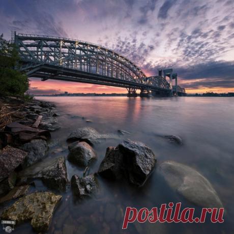 И ангел улыбается на шпиле, фотограф Сергей Дегтярев