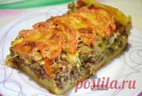 Мясной пирог из картофельного теста.