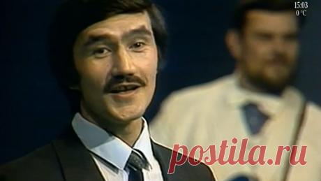 Айдар Файзрахманов, Ильгиз Мазитов ансамбле - Сары буран
Айдар Фәйзрахманов, Илгиз Мәҗитов ансамбле - Сары буран
Ислам Сафин көе, Рафис Корбанов сүзләре