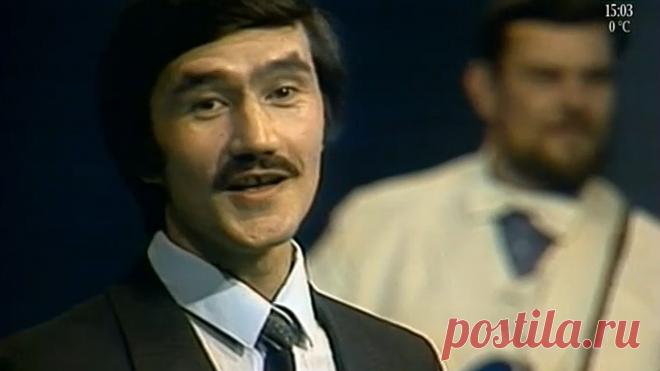 Айдар Файзрахманов, Ильгиз Мазитов ансамбле - Сары буран
Айдар Фәйзрахманов, Илгиз Мәҗитов ансамбле - Сары буран
Ислам Сафин көе, Рафис Корбанов сүзләре