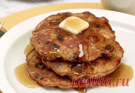 Оладьи из овсянки с бананом и изюмом — рецепт