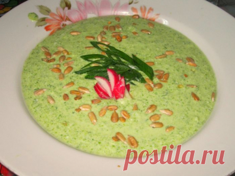 Холодный кефирно - огуречный суп