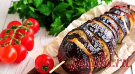 Баклажан, запеченный с беконом на шпажке: идеальное угощение к мясу!
