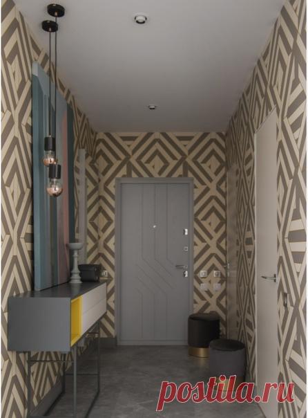 Узкая прихожая среднего размера в современном стиле с полом из керамогранита