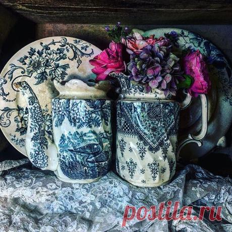 #blossom #bouquet #flowers #flowerlovers #rose #hydrangea #mygardenflowers #lovely #loveit #pottery #ceramics #faience #old #oldtimes #simplelife #instaflowers #instalike #instagram #instaphotos #can #plate #enfotom #csokor #kertemvirágai #virág #régidolgok #régiidők #tányér #kanna #szeretem @_e_d_i_t.t_a_k_a_c_s_