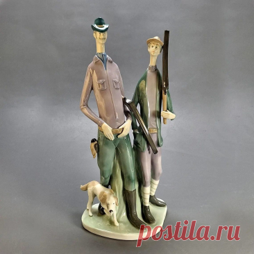 Винтаж: Редкая фарфоровая фигурка охотников середины XX века, ГДР купить в интернет-магазине Ярмарка Мастеров по цене 22350 ₽ – WV9U0RU, Скульптуры винтажные, Рошаль - доставка по России Винтаж: Редкая фарфоровая фигурка охотников середины XX века, ГДР в наличии в интернет-магазине на Ярмарке Мастеров - 55206792. Скульптуры винтажные от Antiq-vintag. Размер: Высота: 29,5 см
Ширина: 13,5 см
Глубина: 10 см
Вес: 814 г. Материал: глазурованный фарфор. Гаранти...
