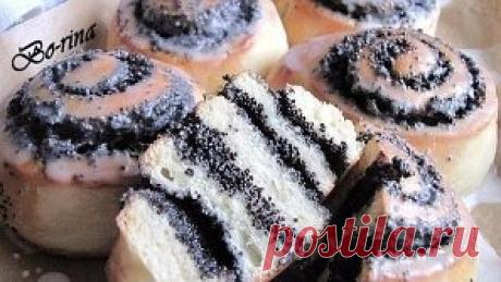 УЛИТКИ С МАКОМ
Ингредиенты:
Для дрожжевого теста:
- 0.5 стакана горячей воды
- 0.5 стакана молока
- 20 гр свежих дрожжей (или 7 гр сухих)
- 1 яйцо
- 50 гр маргарина
- 1 ч.л. соли
- 2 ч.л. сахара
- около 1 кг муки
Для начинки:
- 100 гр мака
- 2 ст.л. сахара
- 0.5 стакана молока
Для глазури:
- 50 мл воды
- 150 гр сахарной пудры
- 1 ч.л. лимонного сока
Приготовление:
1. Начинаем с опары.
Смешиваем молоко с горячей водой, должна получится тёплая жидкость, добавляем дрожжи,
около 400 гр муки, х