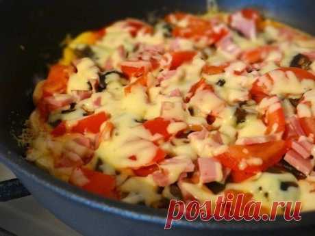 Как приготовить пицца с тонким тестом на сковороде - рецепт, ингредиенты и фотографии