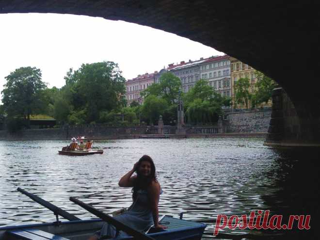 Прогулки по Праге на общественном транспорте и пешком без проф.экскурсий, но с рассказами, показами, фотосессией и ответами на все вопросы - 20 евро/час с чел. либо 100 евро/день за компанию от 2 человек: встреча и проводы к Вам в отель, квитанция об оплате перед выездом на прогулку.