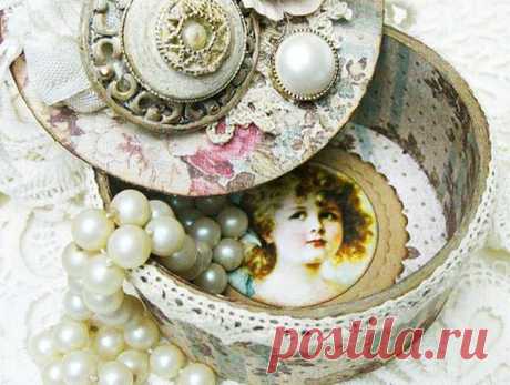 👌 Шкатулка своими руками из картона, увлечения и хобби Шкатулка… Как много в этом слове!)) Для меня это действительно так. Очень я уж их люблю! Наверное, потому что имею много украшений, которые надо же где-то хранить))

Но для меня...