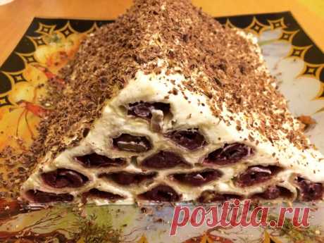 Торт «Монастырская изба». Рецепт из слоёного теста: вкус более нежный и готовить быстрее - Пир во время езды Сегодня хочу познакомить вас с вкуснейшим десертом, который я очень люблю. Тортом «Монастырская изба» можно побаловать себя и близких просто так, не ожидая какого-нибудь особенного повода, хотя и на любое торжество он будет смотреться очень эффектно. Мне особенно нравится этот торт из слоёного теста. Хотя в классическом варианте готовится тесто ближе к песочному, я считаю, […]