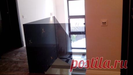 Изготовление лестниц, ограждений, перил Маршаг – Стеклянные ограждения​ из черного стекла