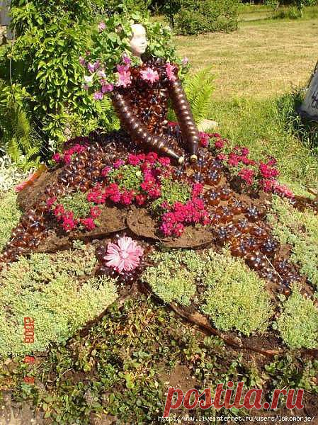 Гламурная "барышня" из пластиковых бутылок.