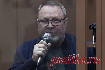 Вора в законе Пичугу признали создателем преступного сообщества. В Верховном суде республики Коми присяжные признали вора в законе Юрия Пичугина, более известного как Пичуга, виновным в создании преступного сообщества и руководстве им. Присяжные также сочли, что Пичуга не заслуживает снисхождения. Вердикт был оглашен по пяти убийствам, по трем из которых фигуранта признали виновным.