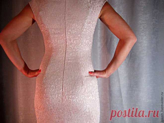 Шитье. Дублирование шва спинки платья. Полезнейший видеоурок