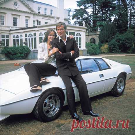 Роджер Мур (Roger Moore)
- 14 октября, 1927 • 23 мая 2017