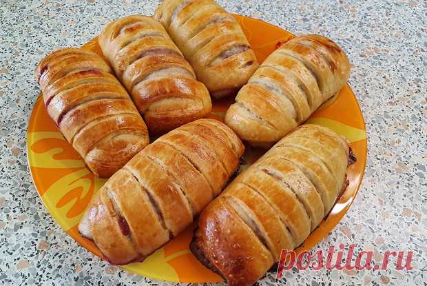 Дрожжевые пирожки с вишней рецепт – русская кухня: выпечка и десерты. &#171;Еда&#187;