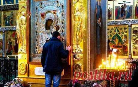Я к Тебе прихожу... И в заплатах душа,
И обида струится по венам.