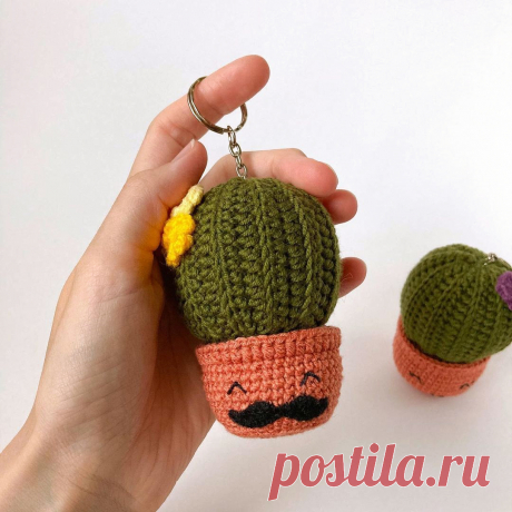 PDF Кактус в горшке крючком. FREE crochet pattern; Аmigurumi toy patterns. Амигуруми схемы и описания на русском. Вязаные игрушки и поделки своими руками #amimore - кактус в горшочке, растение, колючка.