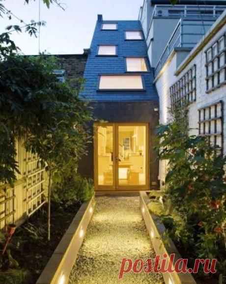 Этот дом всего 2,3 метра в ширину. Но внутри это — комфортабельный особняк, который может дать фору многим полноценным зданиям!