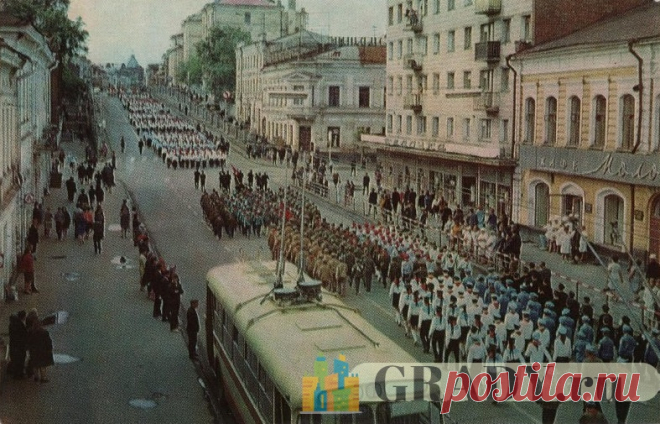 Томск, Россия - Парад пионеров - 1974-й год - г3841 | GRADY.ru