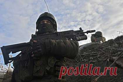 «Было бы глупо не уничтожить ее» Российский военный описал дуэль с женщиной-снайпером ВСУ. Боец 15-й отдельной гвардейской механизированной бригады с позывным Кобальт рассказал о дуэли в зоне проведения специальной военной операции с женщиной-снайпером Вооруженных сил Украины, а также о том, чем отличается работа украинских снайперов от российских. Контрактник находится в зоне СВО с весны 2023 года.
