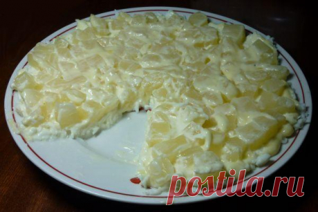 Салат "Мышки" Салат "Мышки" Когда я приготовила этот салат на день рождения мужа, несмотря на обилие блюд на столе, свекровь и гости были в восторге именно от этого салата. Всем понравились и оформление, и вкус. Го…