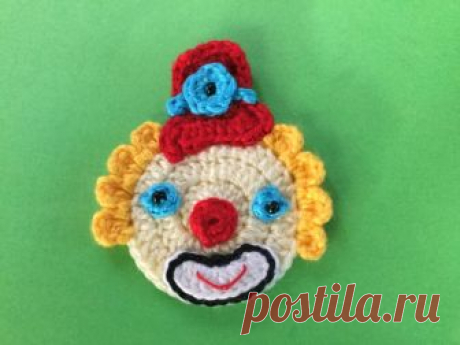Crochet Clown with a Top Hat Pattern • Kerri's Crochet Get this free crochet clown with a top hat pattern at Kerri's Crochet. There's also a crochet tutorial video for this pattern to follow along with.