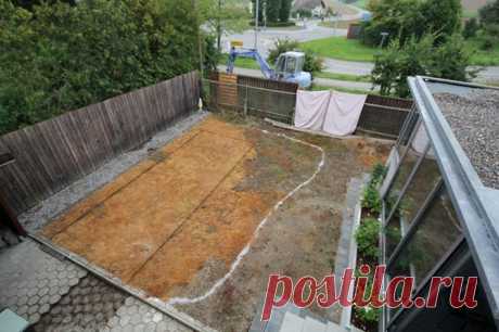 Взгляните, с виду нормальный бассейн. Но стоит его только наполнить…