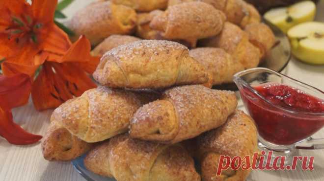 Чудесные рогалики, роскошное лакомство из минимума продуктов 


Нежнейшие рогалики. Всего пара ингредиентов, час времени и прекрасная сладость к чаю будет радовать вас и всю семью. Получается нежными, воздушными, мягким, рассыпчатым и очень вкусным. Сохраняют с…