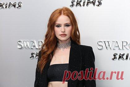 Россиянкам назвали самое стильное окрашивание волос на зиму. Партнер бренда L'Oréal Professionnel Paris топ-стилист Максим Рокицкий назвал россиянкам самый модный цвет волос на зиму. Наиболее актуальным в грядущем сезоне станет окрашивание под названием «броппер» (bropper, то есть brown плюс copper), которое представляет собой сочетание коричневых и медных оттенков.