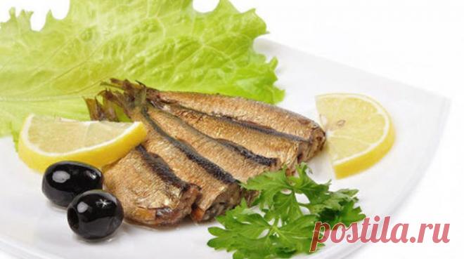 Шпроты в домашних условиях - ПУТЕШЕСТВУЙ ПО САЙТУ. Не всегда удается купить хорошие шпроты, то вкус желает быть лучшего, то ни одной целой шпротины в банке не найдешь. Хочу рассказать вам как сделать шпроты в домашних условиях из окуня, плотвы, пескарей, ершей, ельцов и т.п.  Шпроты получаются невероятно ароматными, целенькими. А для бутербродиков — вообще красота. Приготовление шпротов …