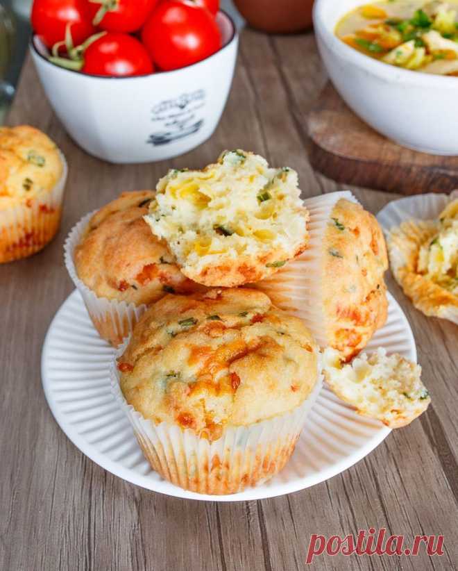 Несладкие маффины с сыром и зелёным луком