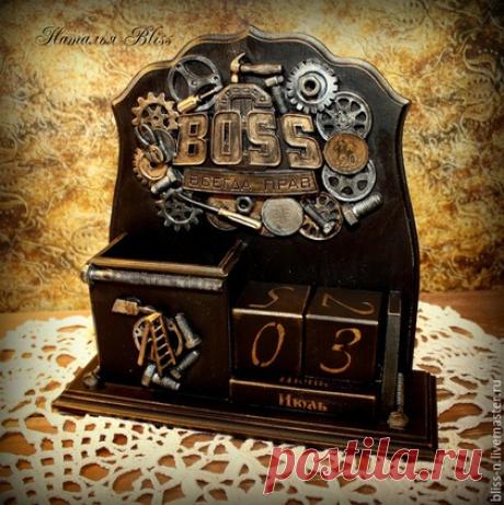 Купить Вечный календарь &quot;Босс всегда прав&quot; - золотой, подарок шефу, директору, подарок директору