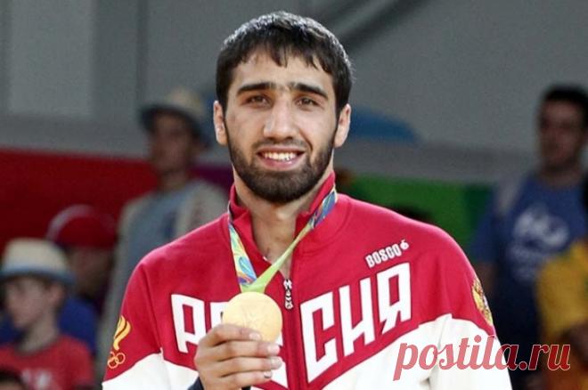 Олимпийского чемпиона по дзюдо Халмурзаева отстранили от соревнований. Данное решение было принято из-за его постов с соцсетях.