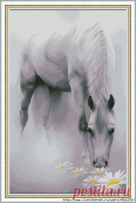 Лошадь в тумане. Вышивка крестом