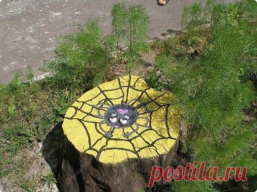 И даже пень в весенний день
Стать нужным паучком мечтает.