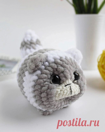 PDF Котик-Колобок крючком. FREE crochet pattern; Аmigurumi animal patterns. Амигуруми схемы и описания на русском. Вязаные игрушки и поделки своими руками #amimore - плюшевый котик, кошечка из плюшевой пряжи, кошка, кот, маленький котенок.
