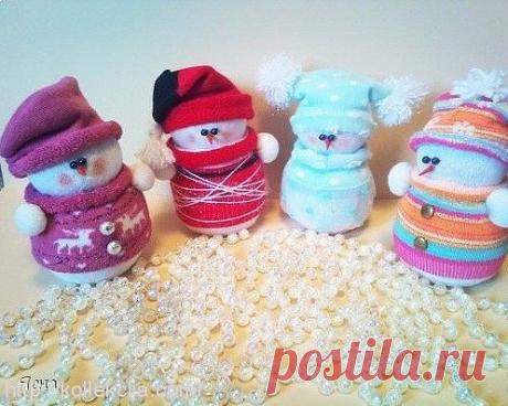 Как сделать снеговика из носков (мастер-класс).
https://kollekcija.com/snegovik-iz-noskov-avtor-svetlana-rukavishnikova/