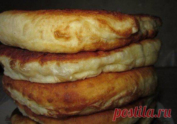 С этим рецептом забудешь, что такое хлеб! Пушистые лепешки на кефире: вкусно и быстро.