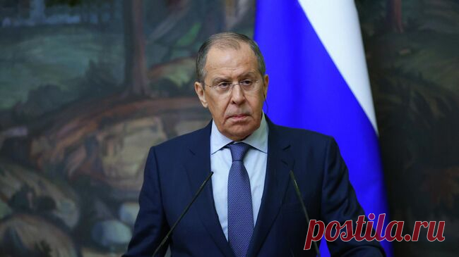 Лавров заявил о намерении Запада нанести России поражение руками Украины