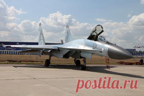 В США оценили вооружение Су-35С. Российский сверхманевренный истребитель Су-35С может считаться лучшим многоцелевым самолетом российских ВКС. Издание отмечает, что Су-35С (по кодификации НАТО: Flanker-E+) получил те же двигатели, что и первые серийные Су-57. Двигатель АЛ-41Ф-1 с отклоняемым вектором тяги позволил изменить планер Су-27.