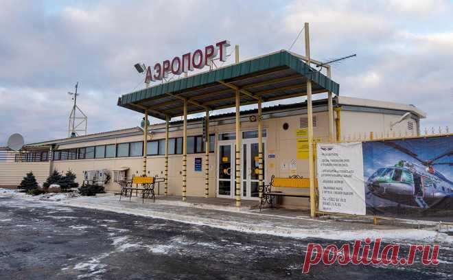 Аэропорт Петрозаводска на месяц закроют на ремонт. Аэропорт в Петрозаводске, на котором кроме гражданских базируются самолеты ВВС, закроют на весь май на ремонтные работы. Сейчас из Петрозаводска можно улететь в Москву, Калининград и Екатеринбург