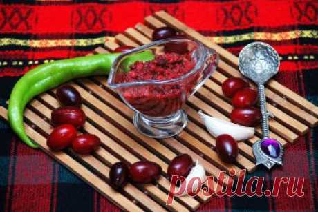 Соус из кизила - кисло-острый соус к жареному мясу и лавашу