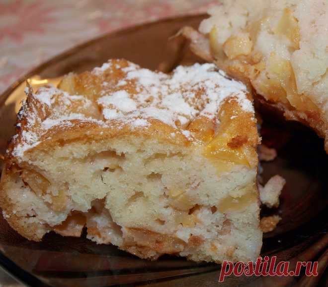 Самая простая и вкуснейшая яблочная шарлотка никого не оставит равнодушным